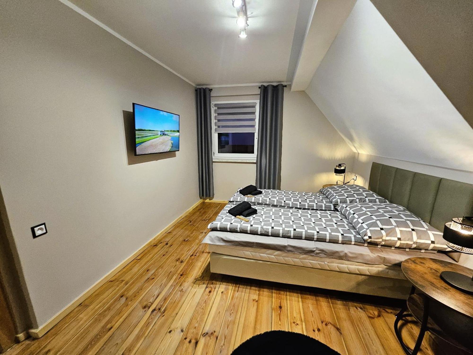 Family Rooms Zabrze Exterior photo