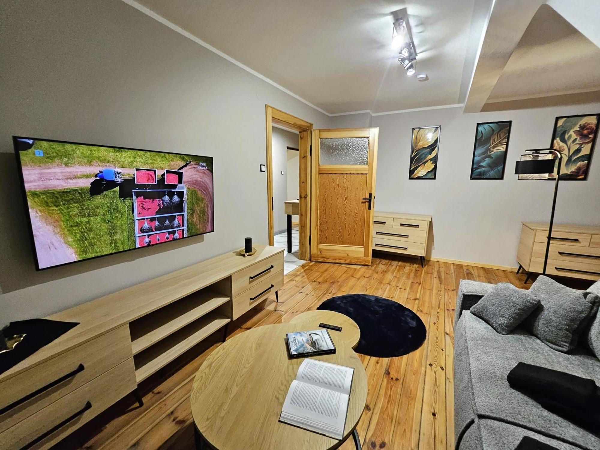 Family Rooms Zabrze Exterior photo
